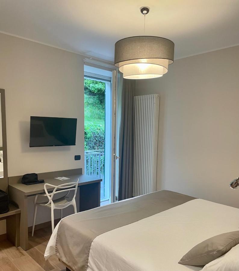 Hotel Baia di Paré Valmadrera Extérieur photo