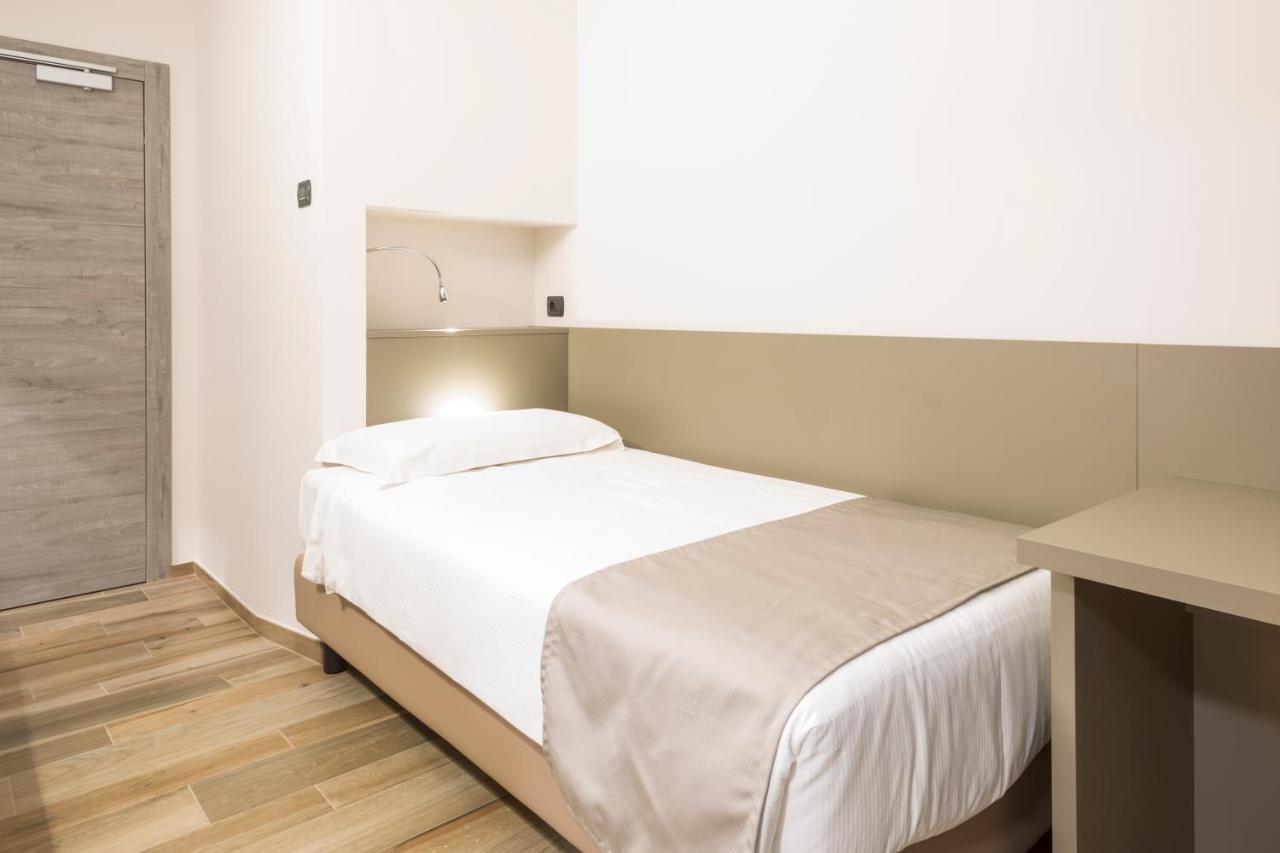 Hotel Baia di Paré Valmadrera Extérieur photo